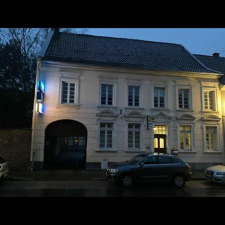 3 Monteurswohnung In 400 Jahre Alter Lateinschule Ls24 דירה *