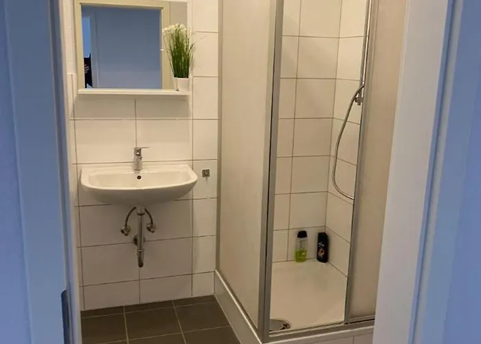 3 Monteurswohnung In 400 Jahre Alter Lateinschule Ls24 アパート メンヒェングラートバッハ